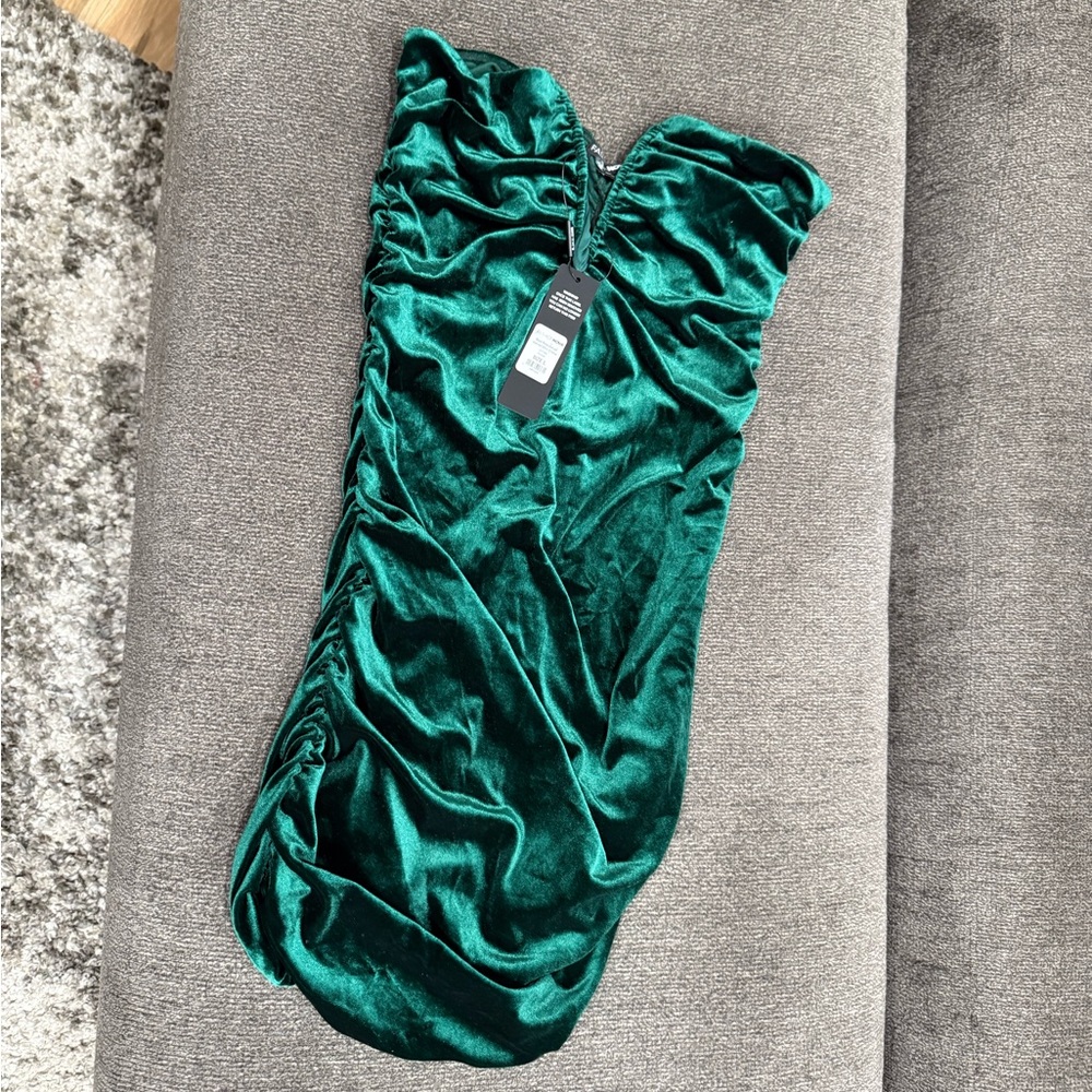 Fashion Nova Strapless Green Velvet Dress
